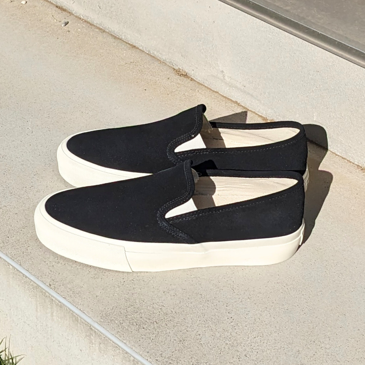 ZUPPA Suede Black