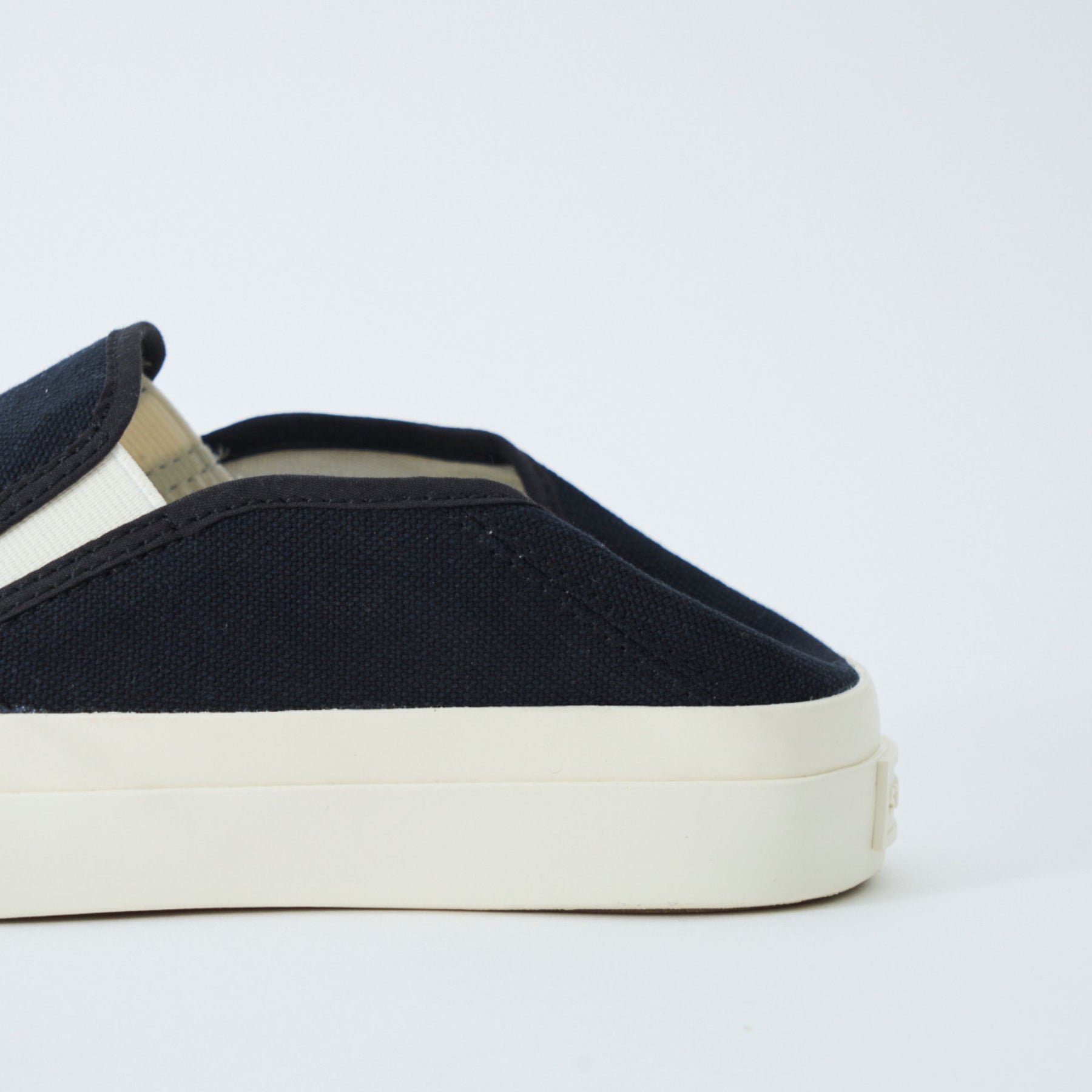 ZUPPA Canvas Black