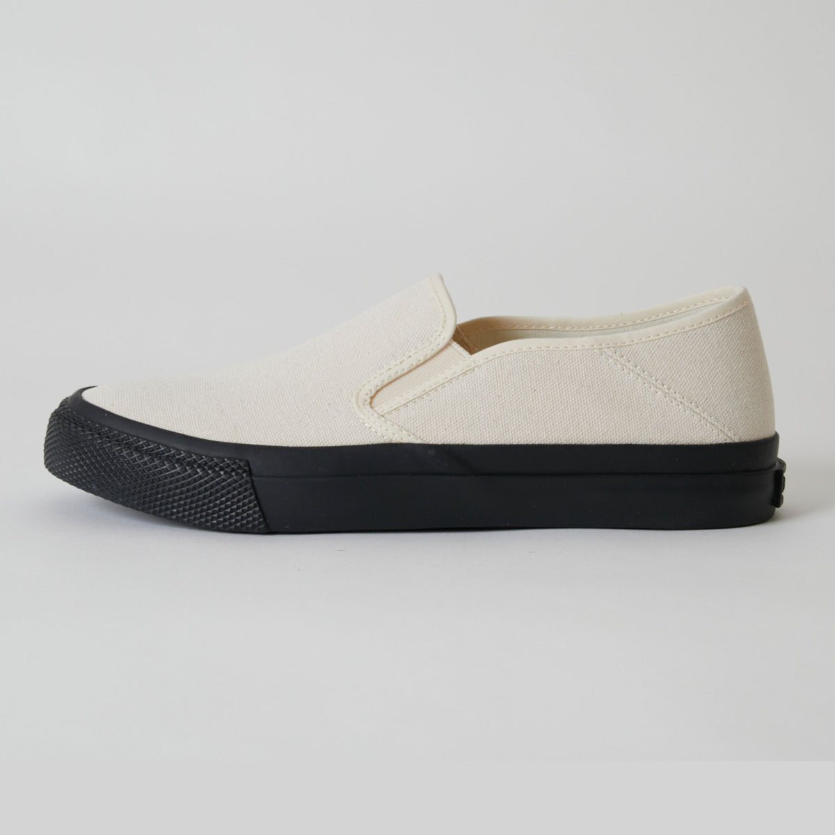 ZUPPA Canvas Ivory Black