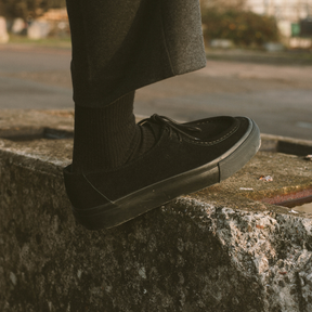 TYROL Suede Black Mono