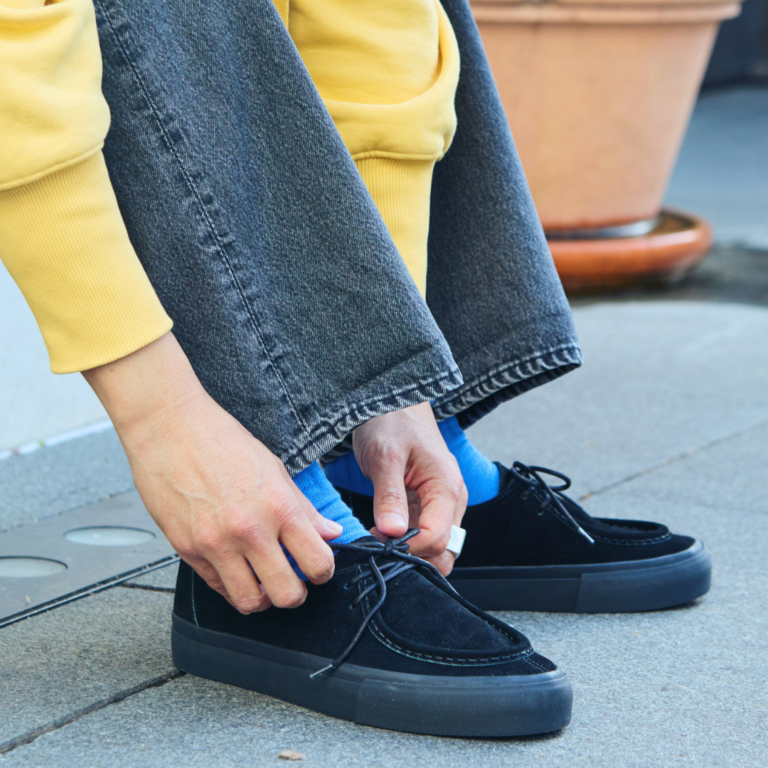 TYROL Suede Black Mono