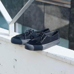 TYROL Suede Black Mono